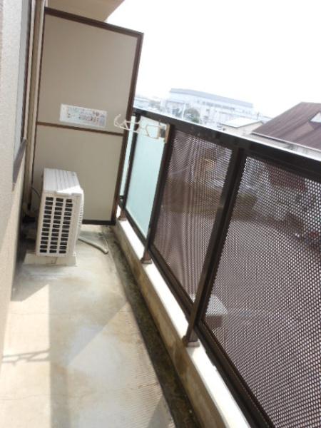 シャトル弐番館