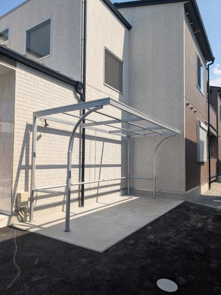 愛知郡愛荘町島川のアパート