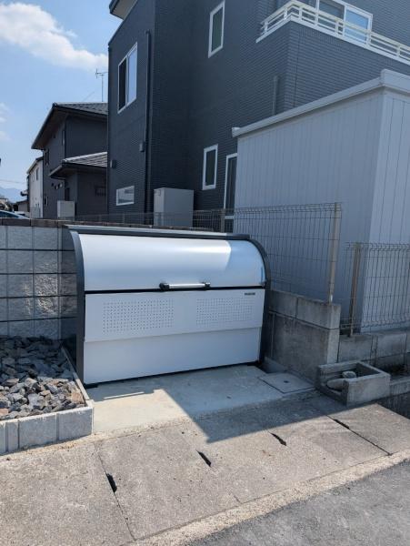 愛知郡愛荘町島川のアパート