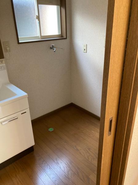 彦根市葛籠町の貸家
