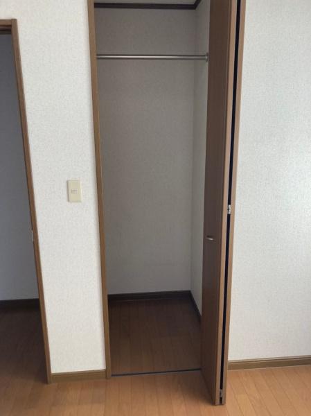 彦根市葛籠町の貸家