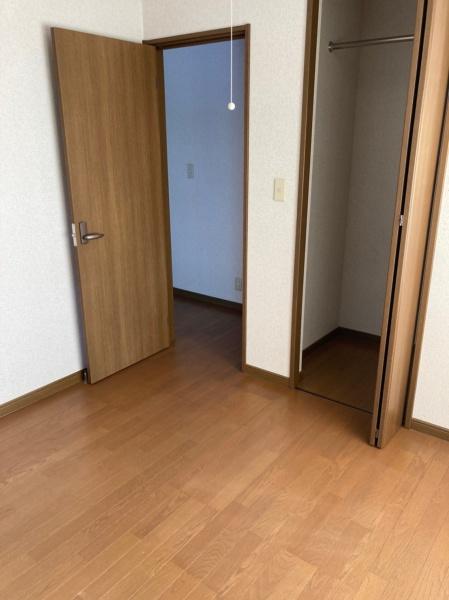 彦根市葛籠町の貸家