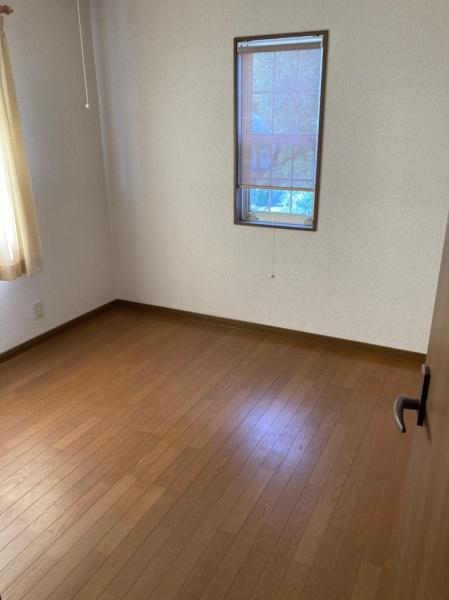 彦根市葛籠町の貸家