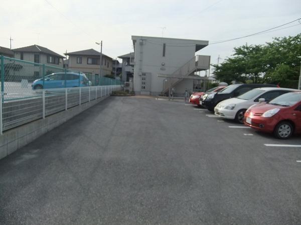 彦根市長曽根南町のアパート
