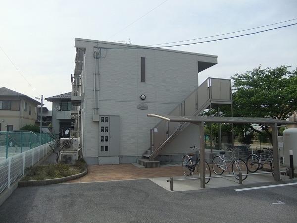 彦根市長曽根南町のアパート