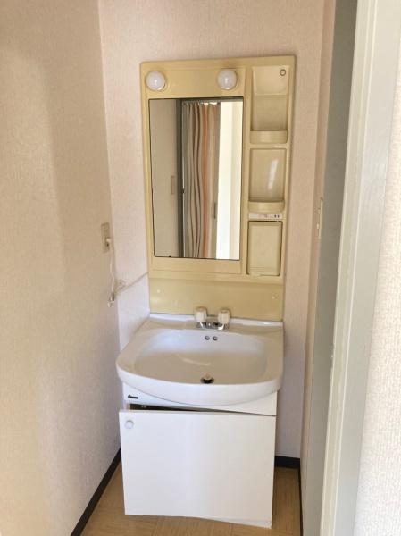 彦根市後三条町のアパート