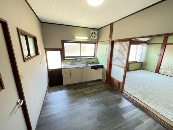 米原市上多良町借家