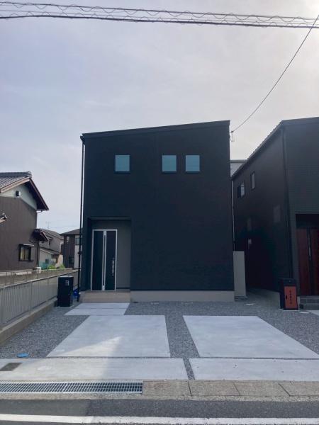 彦根市南川瀬町の貸家