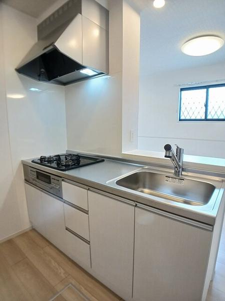 ウィズ・テール南彦根２号館