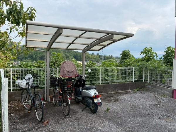 Ａｚａｌｅａ　Ｈｉｌｌｓ