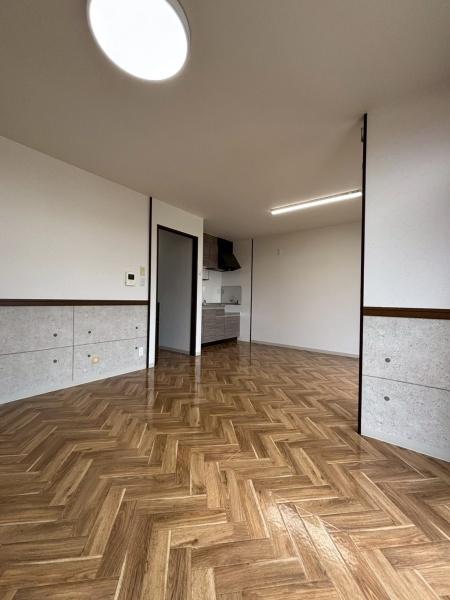 Ａｚａｌｅａ　Ｈｉｌｌｓ