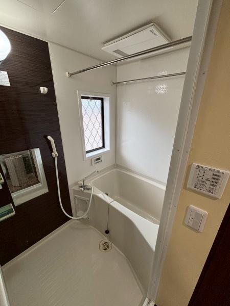 Ａｚａｌｅａ　Ｈｉｌｌｓ