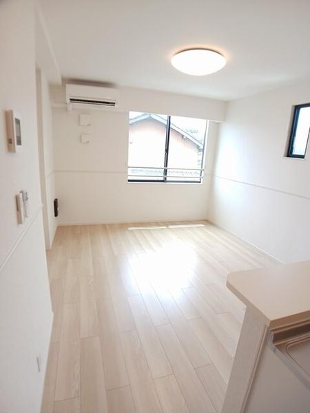 ウィズ・テール南彦根１号館