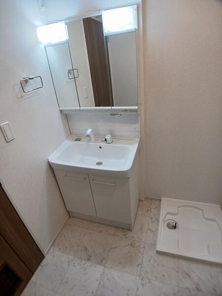 ヒカルサ彦根松原町