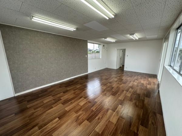 彦根市清崎町の店舗（一戸建）