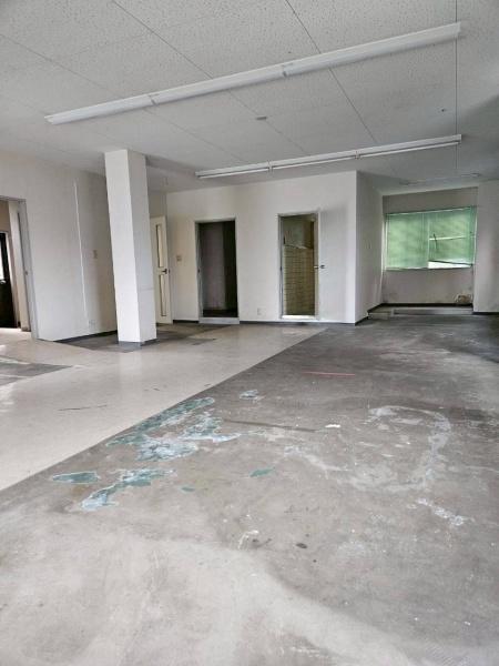 彦根市元岡町の店舗（一戸建）