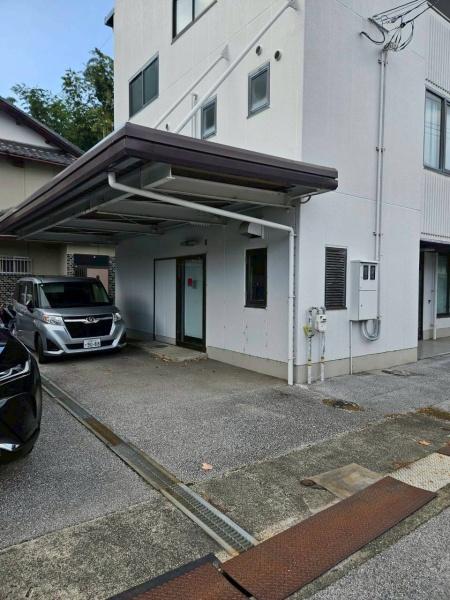 彦根市元岡町の店舗（一戸建）