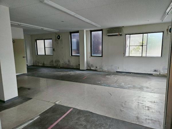 彦根市元岡町の店舗（一戸建）