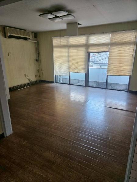 彦根市元岡町の店舗（一戸建）