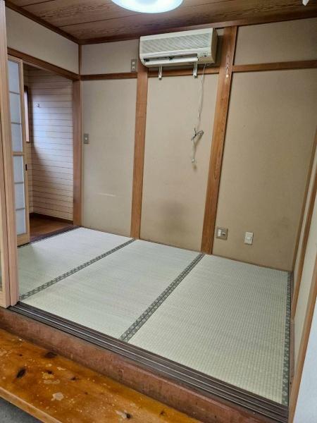 彦根市芹橋２丁目の店舗（一戸建）