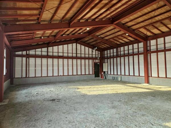彦根市西今町の店舗（建物一部）