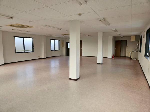 彦根市平田町の住宅付店舗（建物一部）