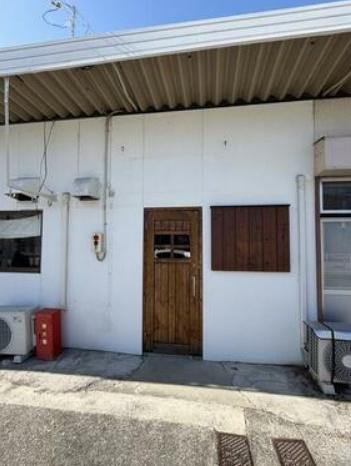 彦根市小泉町の店舗（建物一部）