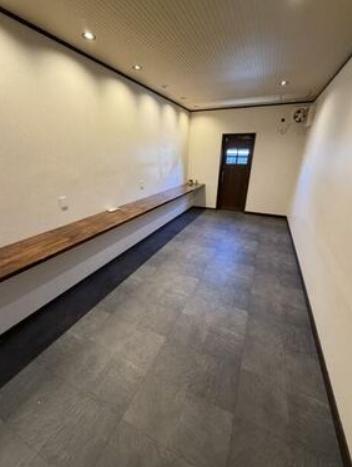 彦根市小泉町の店舗（建物一部）
