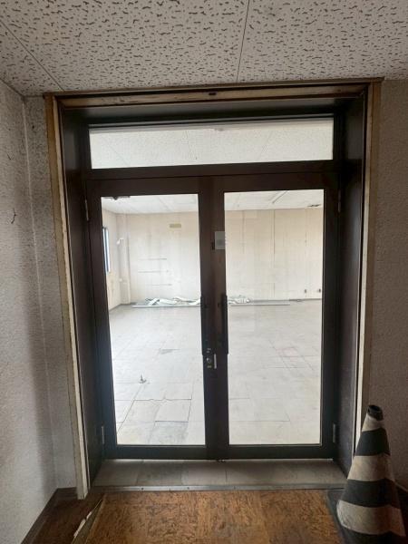 彦根市小泉町の店舗（建物一部）