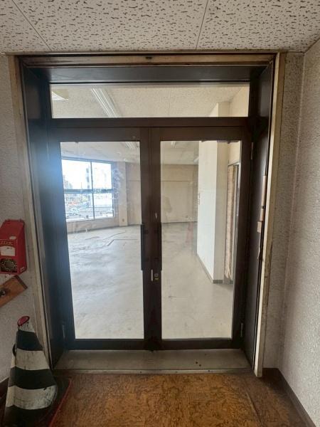 彦根市小泉町の店舗（建物一部）