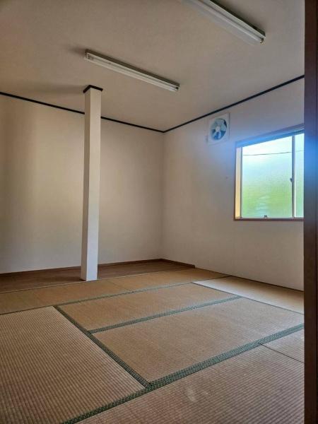 彦根市後三条町の倉庫
