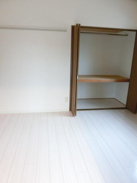 スーリール１番館