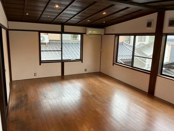 彦根市本町１丁目の店舗（一戸建）