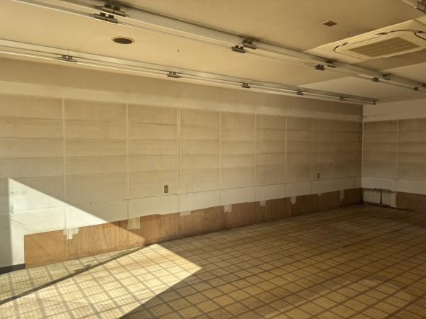 近江八幡市出町の店舗（建物一部）