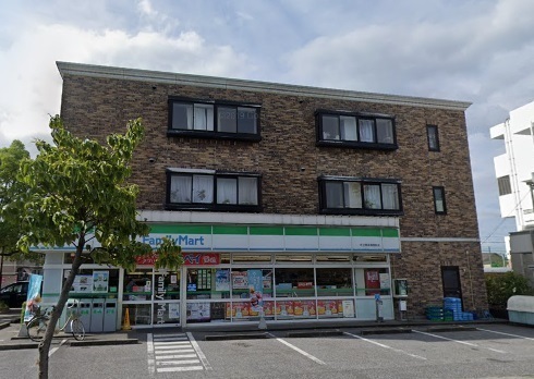 長浜市大戌亥町の事務所(ファミリーマート市立長浜病院前店)