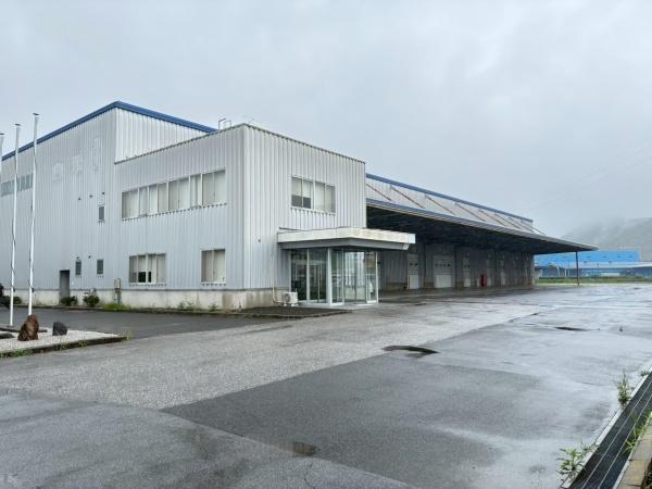 米原市顔戸の倉庫