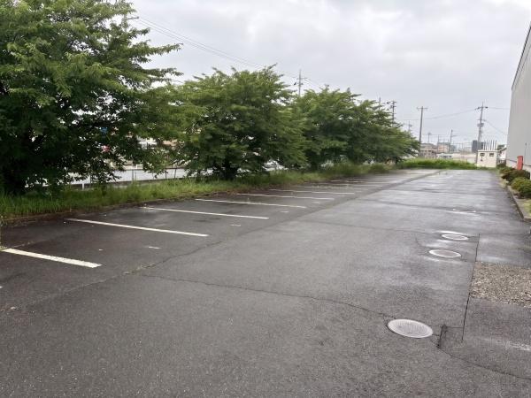 米原市顔戸の倉庫