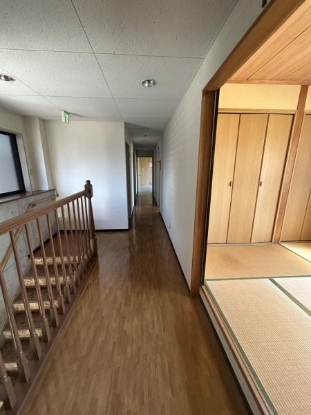 近江八幡市桜宮町のビル