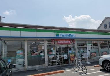 ヴィラコート２(ファミリーマート東近江能登川店)