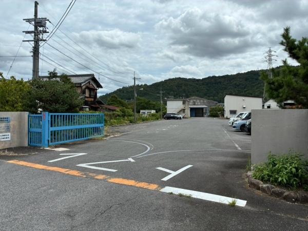 東近江市五個荘山本町の工場