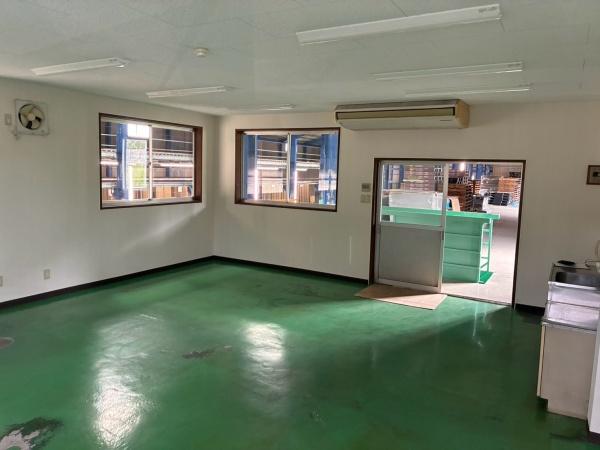 東近江市五個荘山本町の工場