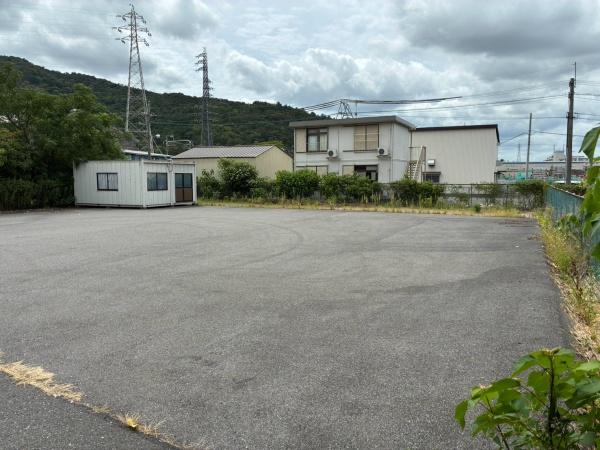 東近江市五個荘山本町の倉庫