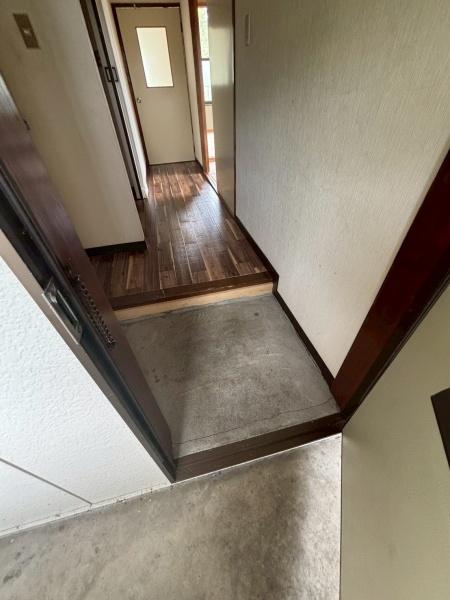 サングリーン小鳥ヶ原(玄関)