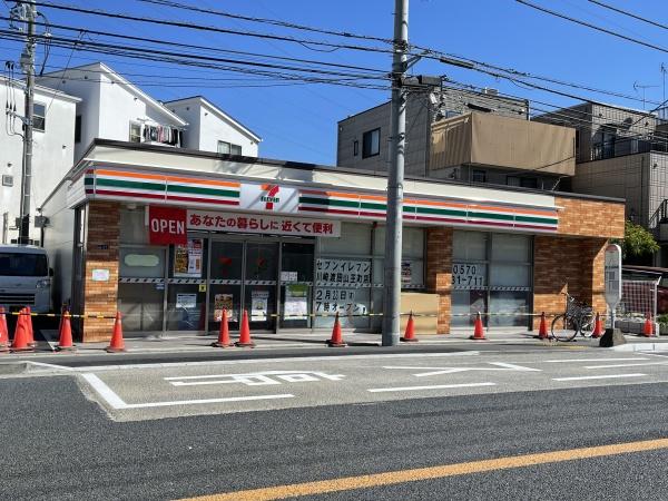 クレッセント川崎(セブンイレブン川崎渡田山王町店)