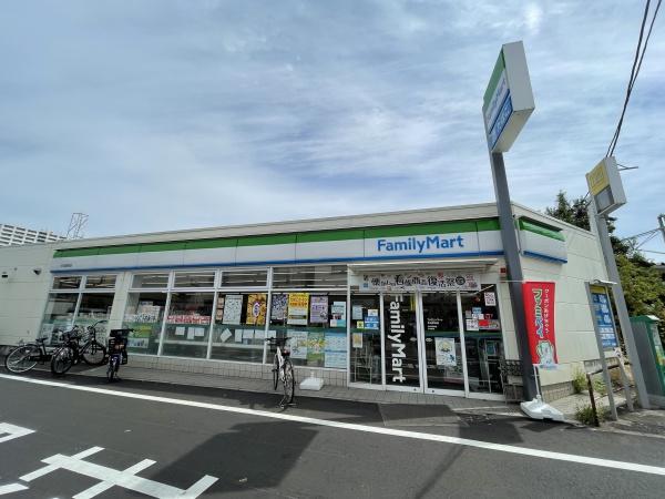 ウイングコート矢向(ファミリーマート矢向駅西店)