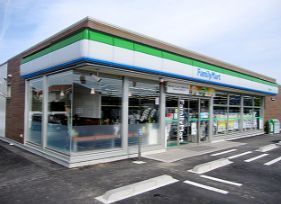 プレザント総持寺(ファミリーマート茨木中総持寺町店)