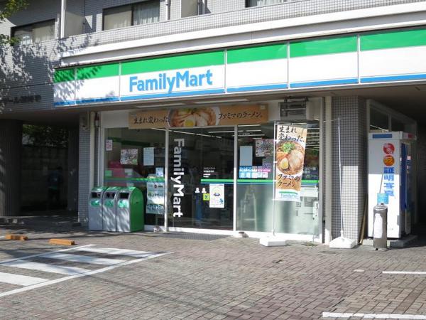 プレザント総持寺(ファミリーマート米田総持寺店)