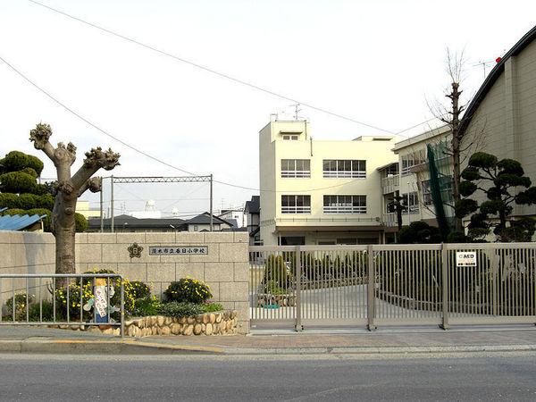 タウンハイツ穂積(茨木市立春日小学校)