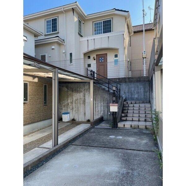 茨木市北春日丘2丁目戸建