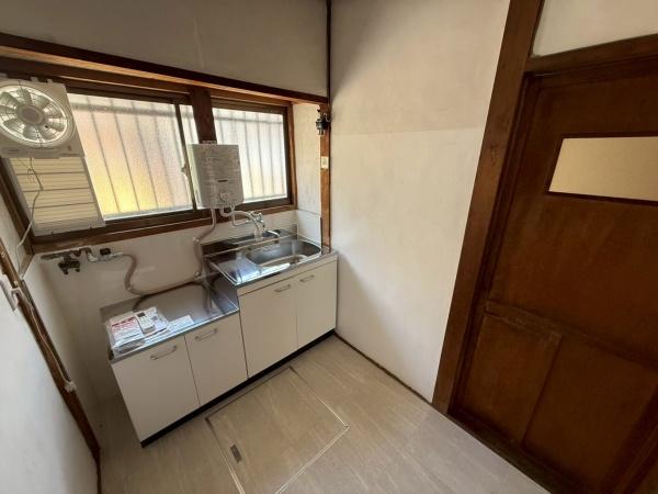 守口市金田町・貸家（6戸1・向かって右端）